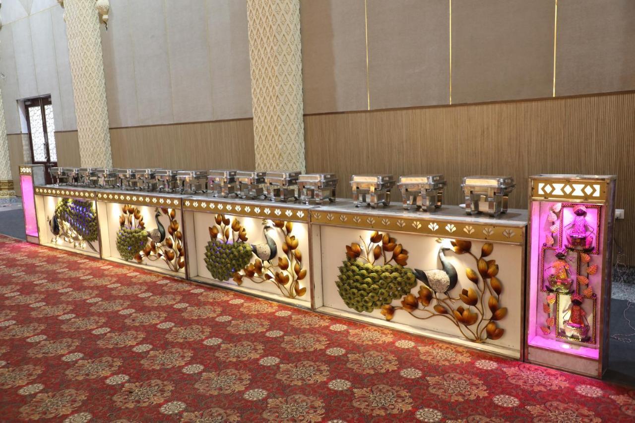 Gadiraju Palace Convention Centre & Hotel Visakhapatnam Bagian luar foto
